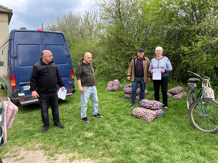 Допомога та підтримка постраждалих від конфлікту вразливих домогосподарств у сільській місцевості 